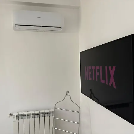 Mb -piano Terra- 公寓 *