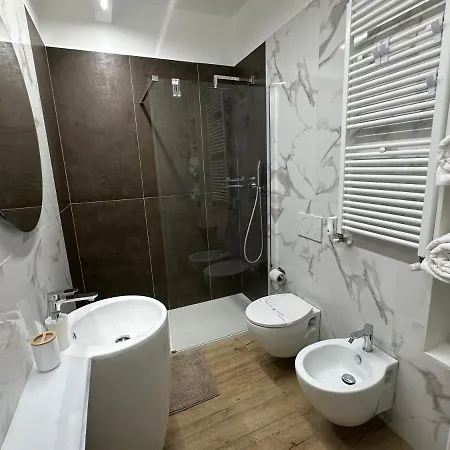 Mb -piano Terra- 公寓 *