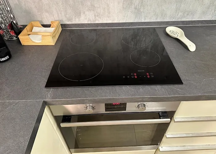 Mb -piano Terra- Lägenhet